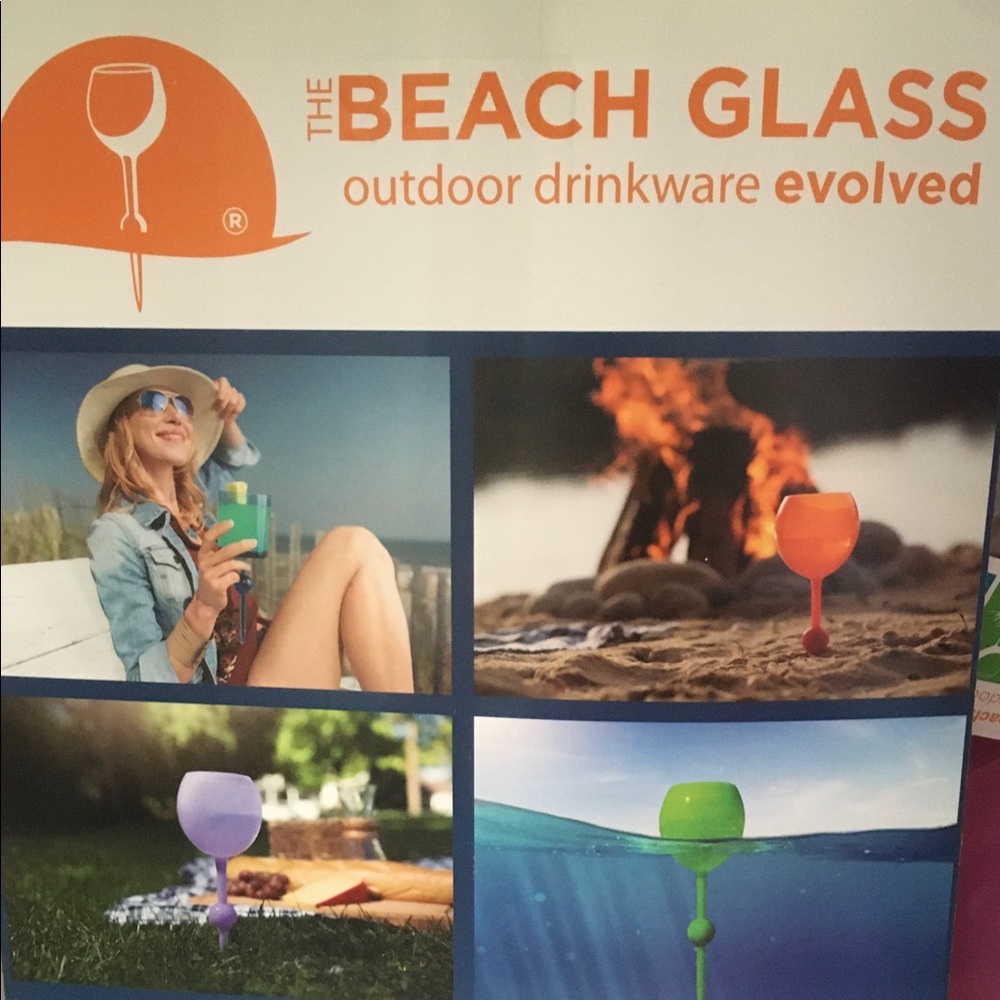 Beach Glass floating wine glass - Picture 2 of 2